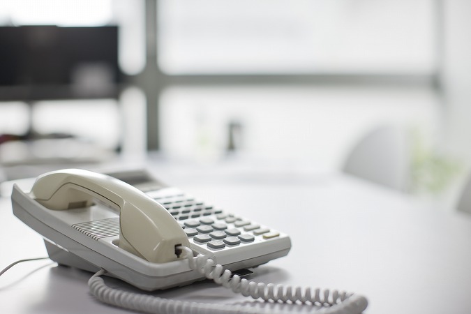 白い電話